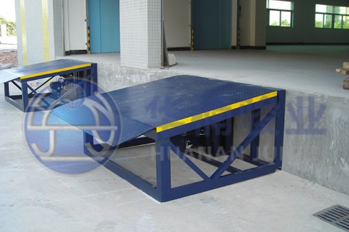 裝車升降平臺價格受到哪些影響?