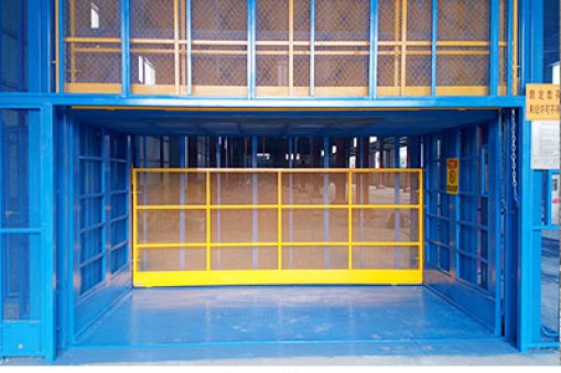 重載型升降機作業(yè)中注意事項