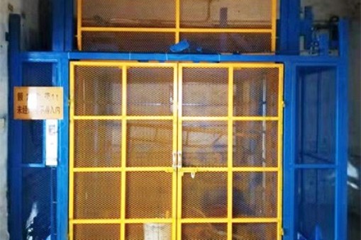 關于定做工廠升降機設備有哪些注意事項？