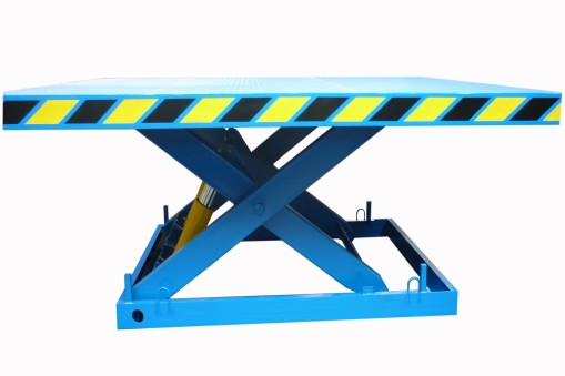 新的升降平臺使用時要注意磨合好