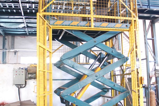 升降機(jī)設(shè)備油缸清潔操作步驟