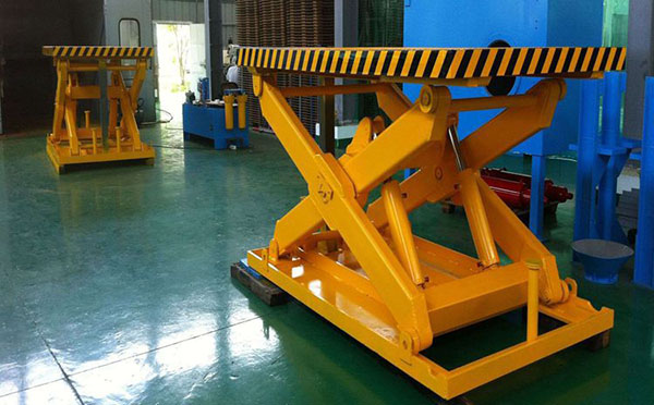 移動式升降機(jī)設(shè)備應(yīng)用廣泛