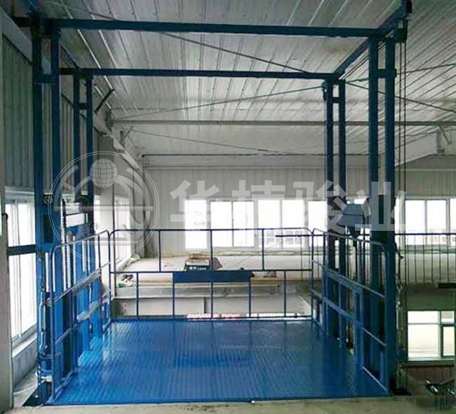 淺談電控系統對導軌式升降機的重要性 淺談電控系統對導軌式升降機的重要性
